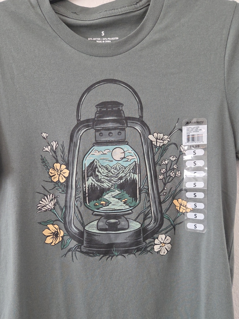 Women’s Olive Green Graphic Lantern Short Sleeve Tee Flowers Landscape Outdoors